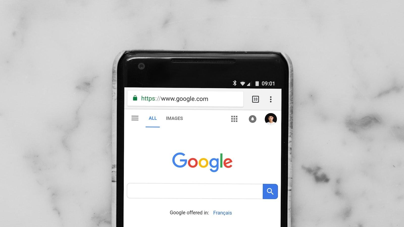 Google integrează postările de social media în profilele de afaceri Google